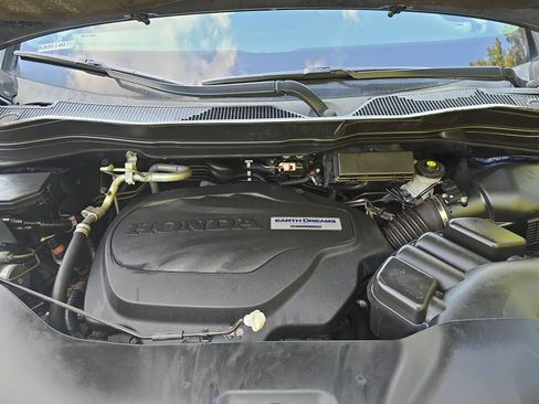 Used 2019 Honda Pilot Touring image 33