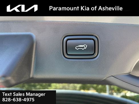 New 2025 Kia Niro SX image 28