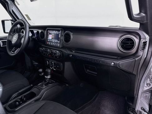 Used 2023 Jeep Wrangler Unlimited w/ Cold Weather Group AWD/4WD image 35