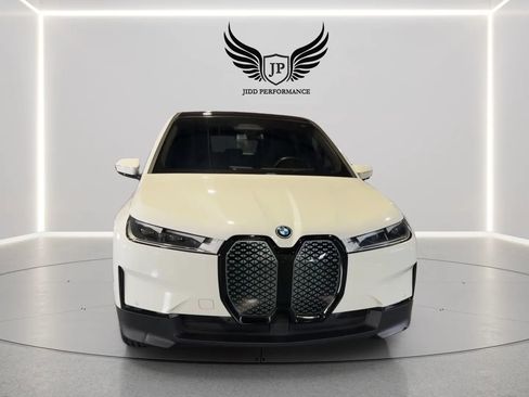 Used 2023 BMW iX xDrive50 w/ Convenience Package AWD/4WD image 2