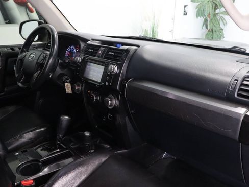 Used 2015 Toyota 4Runner Trail AWD/4WD image 9