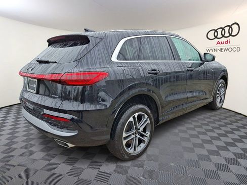 Certified 2025 Audi Q5 Premium w/ Convenience Package AWD/4WD image 6