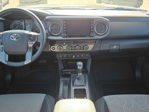Certified 2023 Toyota Tacoma TRD Off-Road w/ Technology Package AWD/4WD image 19