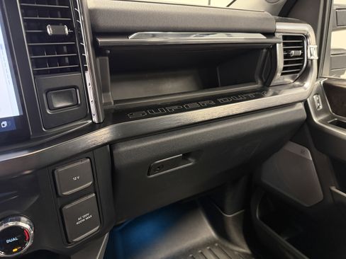 Used 2024 Ford F250 Lariat w/ Sport Appearance Package image 11