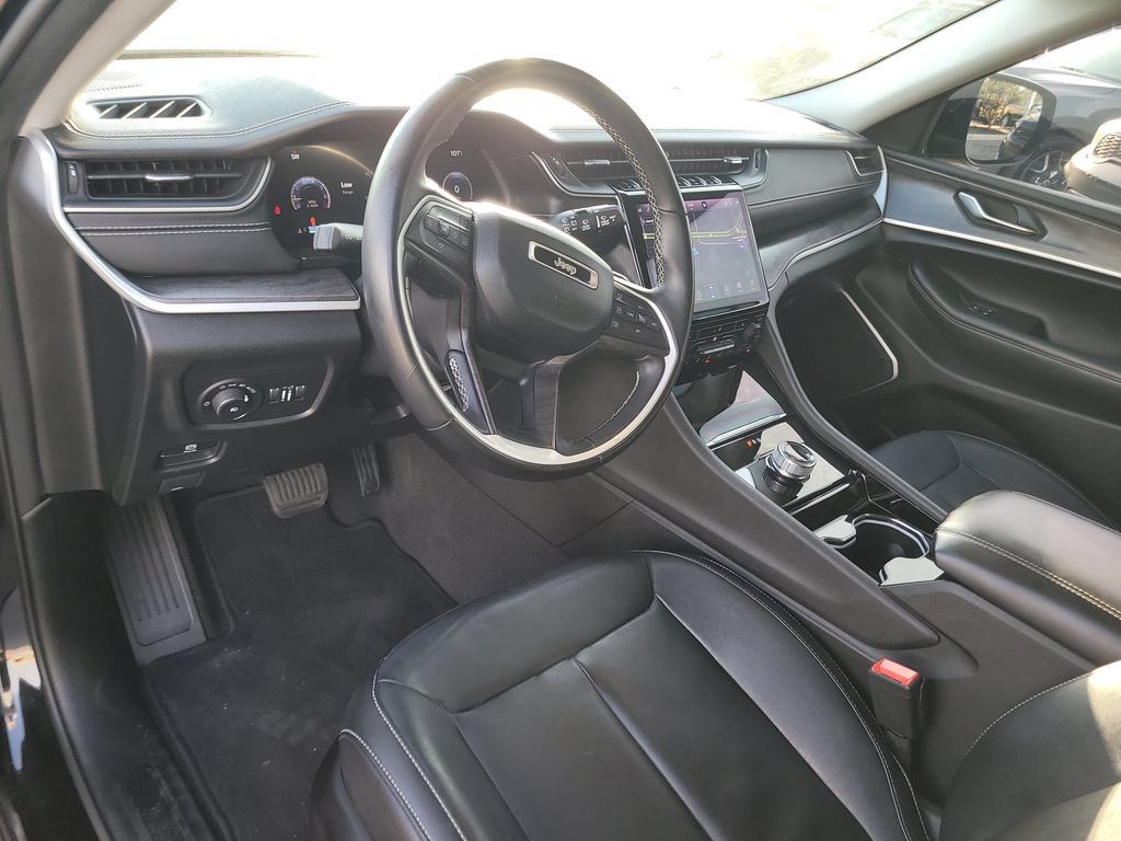 Used 2022 Jeep Grand Cherokee L Limited RWD image 22