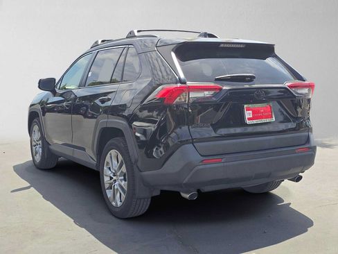 Used 2023 Toyota RAV4 XLE Premium FWD image 5