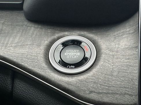 New 2024 Jeep Grand Cherokee Overland w/ Advanced Protech Group III image 27