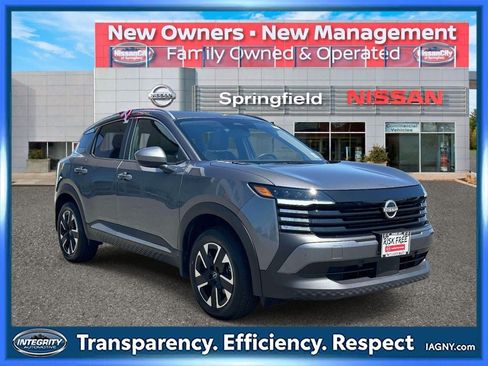 Used 2025 Nissan Kicks SV w/ SV Premium Package AWD/4WD image 1