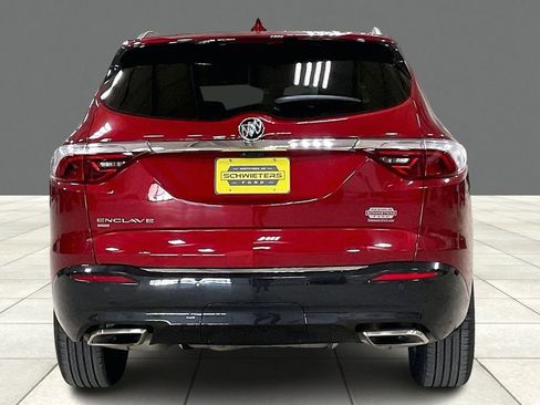 Used 2024 Buick Enclave Premium image 4