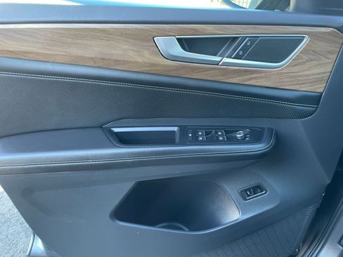 Used 2024 Volkswagen Atlas SE image 18