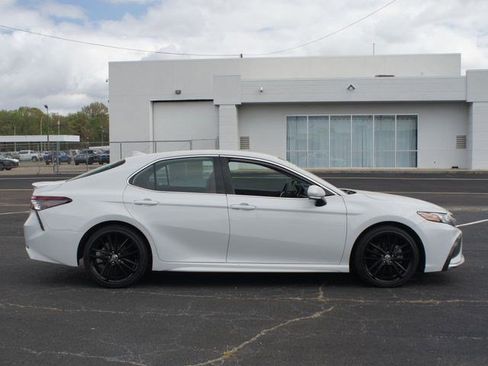 Used 2022 Toyota Camry XSE w/ Navigation Upgrade Package image 20