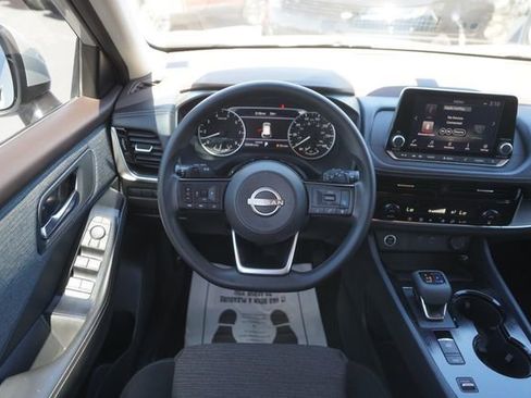 Used 2022 Nissan Rogue SV FWD image 21