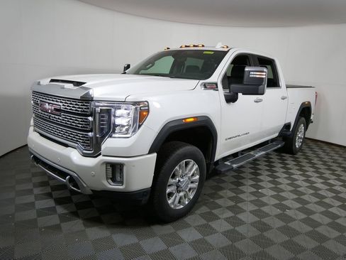 Used 2022 GMC Sierra 3500 Denali w/ Denali Ultimate Package image 7