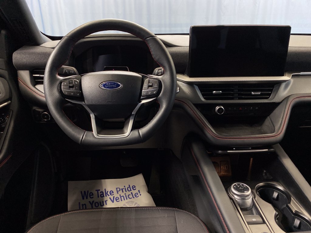 Used 2025 Ford Explorer ST-Line w/ ST-Line Street Pack AWD/4WD image 34