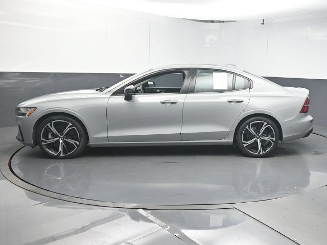 Used 2024 Volvo S60 B5 Plus w/ Protection Package Premier FWD image 5