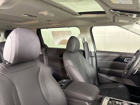 New 2026 Kia Carnival SX Prestige FWD image 18