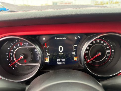 Used 2021 Jeep Wrangler Unlimited Rubicon w/ Dual Top Group AWD/4WD image 15