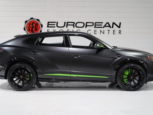 Used 2022 Lamborghini Urus AWD/4WD image 6