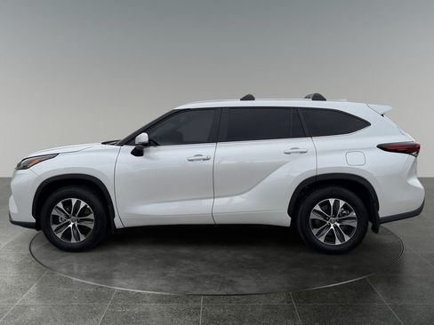 Used 2026 Toyota Highlander XLE AWD/4WD image 5