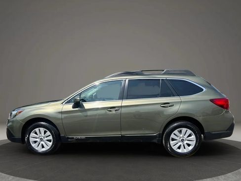 Used 2018 Subaru Outback 2.5i Premium AWD/4WD image 8