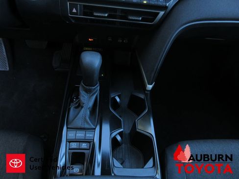 Used 2025 Toyota Camry LE image 29