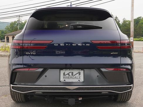 Used 2026 Genesis GV70 2.5T Advanced AWD/4WD image 15