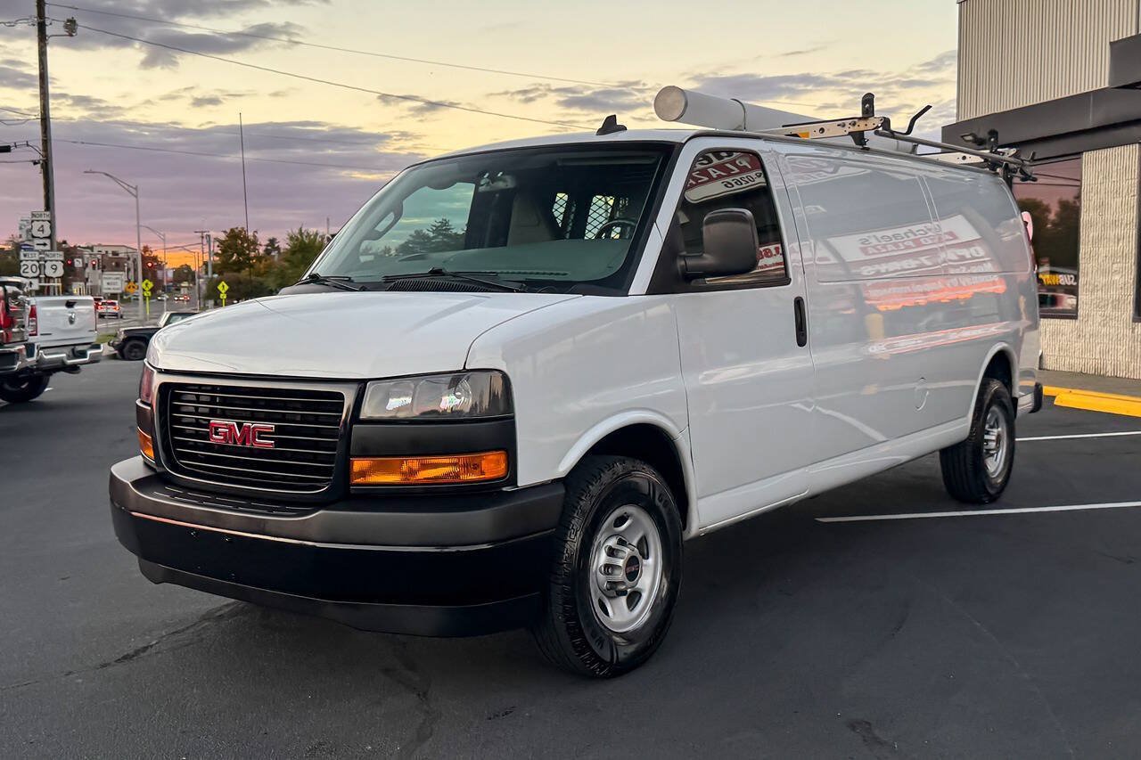 Used 2018 GMC Savana 3500 Extended w/ Driver Convenience Package RWD image 8