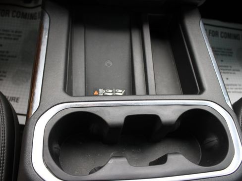 Used 2020 Chevrolet Silverado 2500 High Country w/ Z71 Off-Road Package AWD/4WD image 31