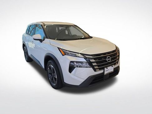 Used 2024 Nissan Rogue SV AWD/4WD image 9
