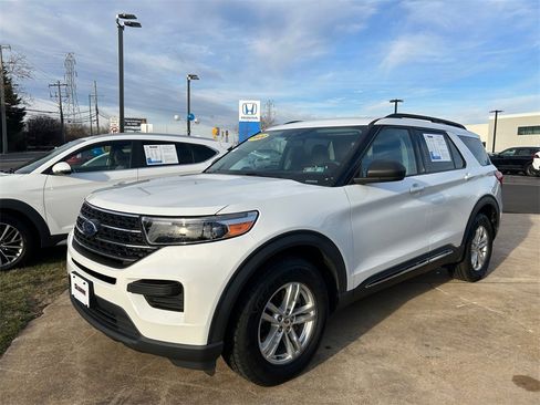 Used 2020 Ford Explorer XLT w/ Comfort Package image 30