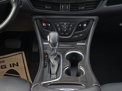 Used 2018 Buick Envision Premium image 20