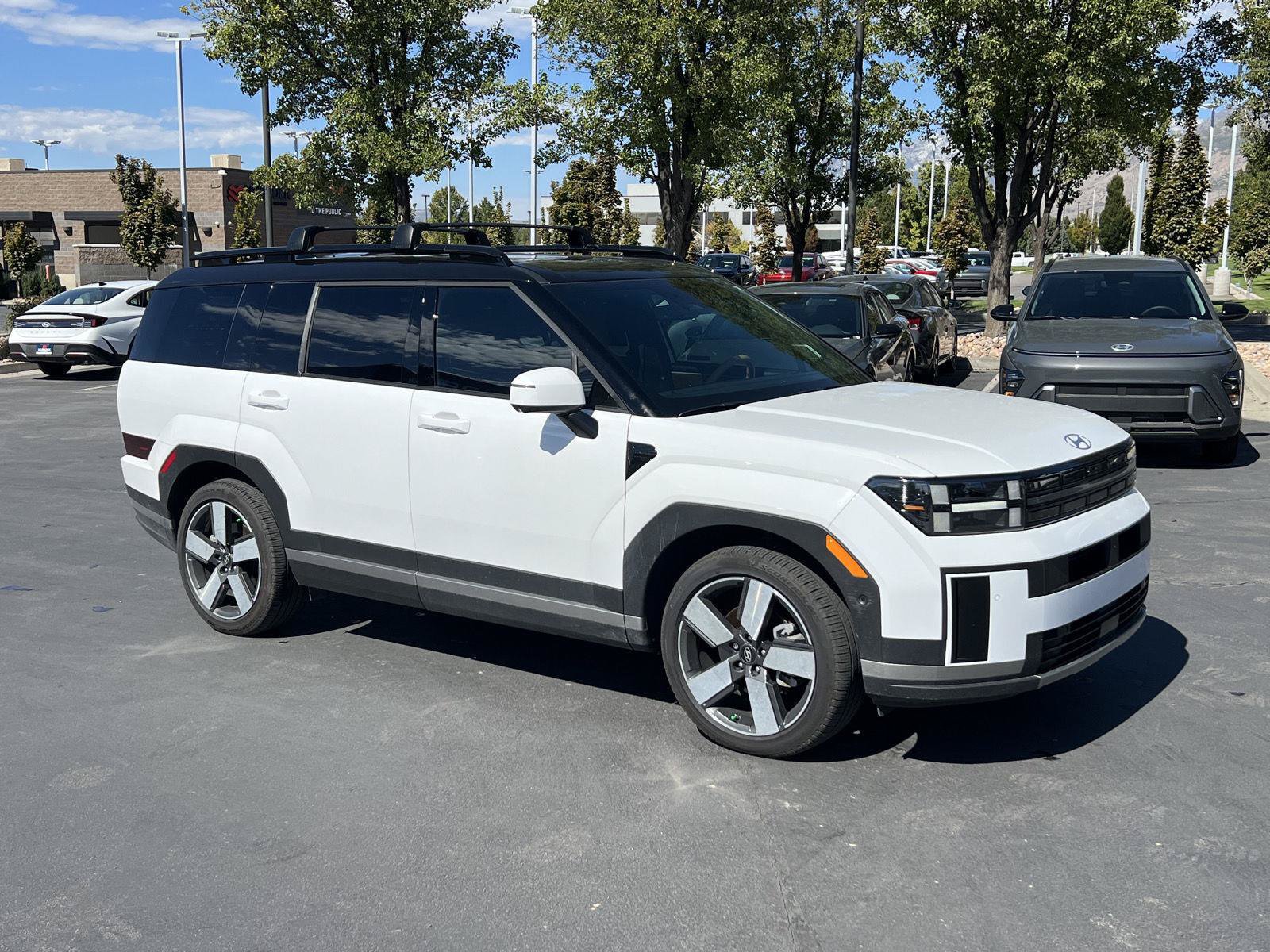 Certified 2025 Hyundai Santa Fe Limited AWD/4WD image 12