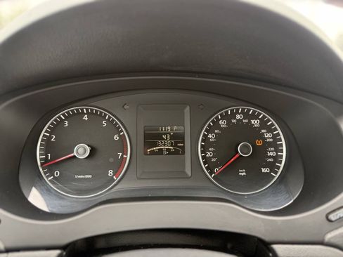 Used 2012 Volkswagen Jetta SE FWD image 25
