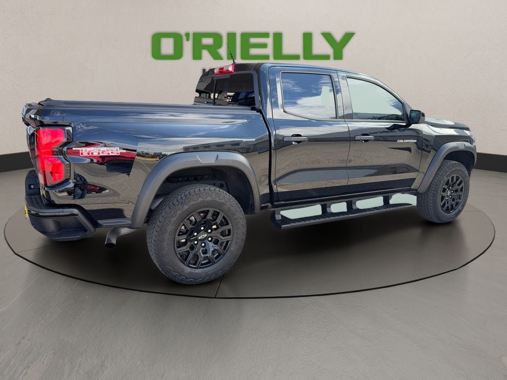 Used 2024 Chevrolet Colorado Trail Boss w/ Advanced Trailering Package AWD/4WD image 6