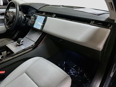Used 2025 Land Rover Range Rover Velar S AWD/4WD image 30