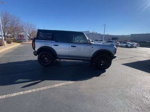 Used 2023 Ford Bronco Wildtrak image 8