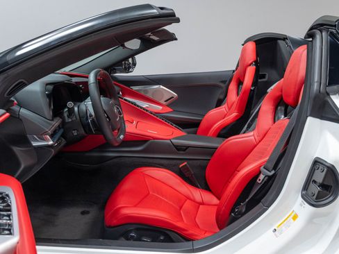 Used 2023 Chevrolet Corvette Z06 RWD image 8
