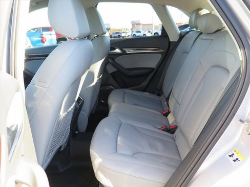 Used 2017 Audi Q3 2.0T Prestige image 16