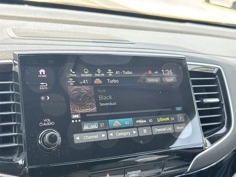 Used 2019 Honda Pilot Touring image 24