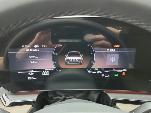 Used 2025 Audi Q6 e-tron Premium Plus w/ Premium Plus RWD image 13