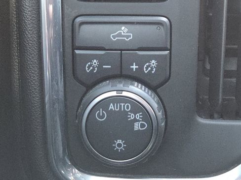 Used 2021 Chevrolet Silverado 1500 LT image 31