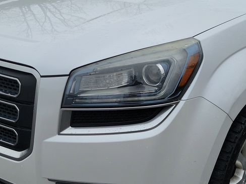 Used 2016 GMC Acadia SLT w/ Premium Edition AWD/4WD image 9