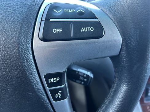 Used 2013 Toyota Highlander Limited image 29