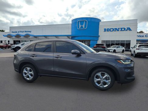 Used 2023 Honda HR-V LX image 1