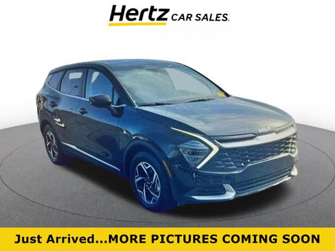 Used 2025 Kia Sportage LX image 1