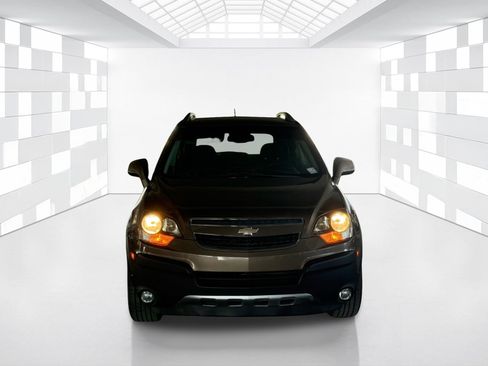Used 2015 Chevrolet Captiva Sport LS FWD image 2