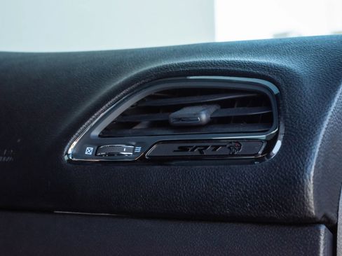 Used 2019 Dodge Challenger SRT Hellcat Redeye image 21