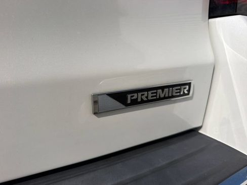 Used 2017 Chevrolet Suburban Premier AWD/4WD image 10