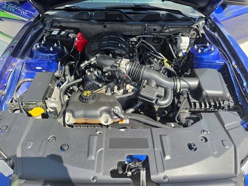 Used 2013 Ford Mustang Coupe RWD image 42