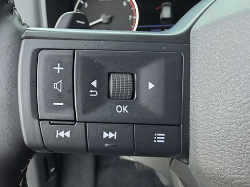 Certified 2026 Nissan Rogue SV FWD image 40